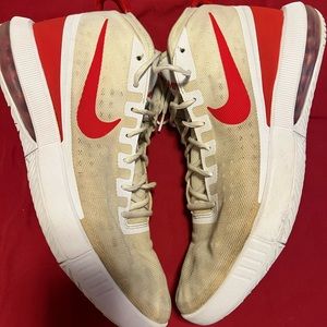 Nike Dominate Basketball Mens shoes 942520-102. Good Shape. US 14